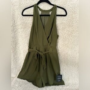 Lulus Green Short Romper Size S | NWT | Summer Casual Shorts Style